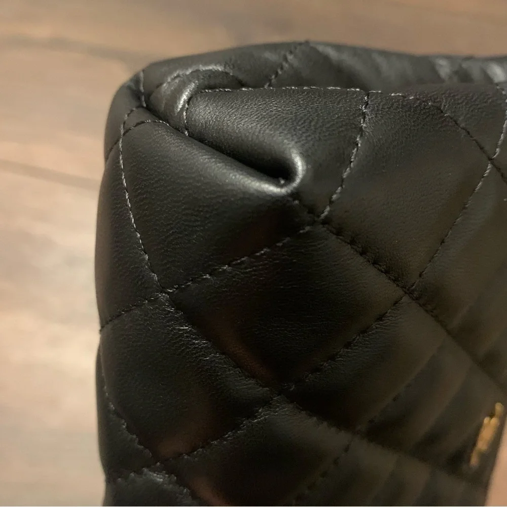 ❌SOLD❌ Chanel Black Quilted Lambskin Leather Classic Small CC Cosmetic Pouch Bag - Picture 9 of 16